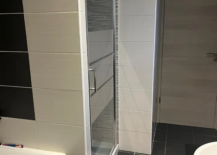 A 7kms Du Circuit Des 24h ホームステイ *